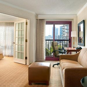 One-Bedroom King Suite Sofa Bed City View High Floor